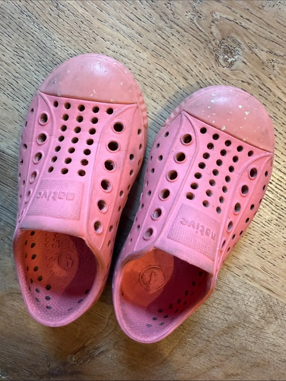 Native Jefferson Kids Slip-On Water Shoes in Coral Pink